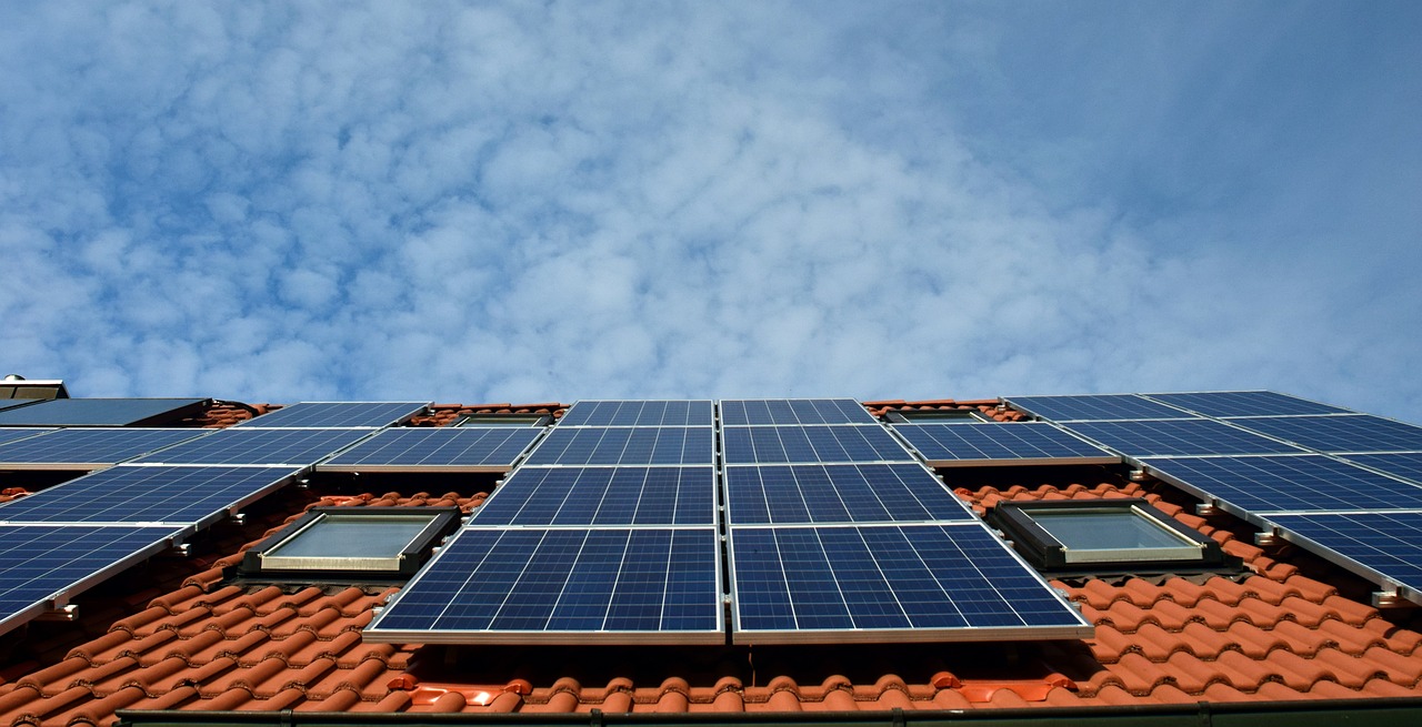 I firmy chtějí dotace na fotovoltaiku. 